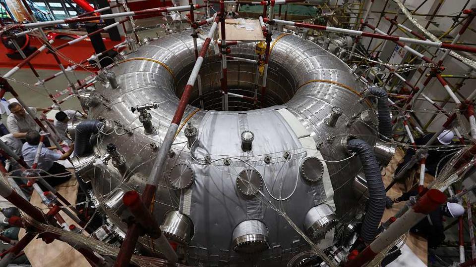 Chiński HL-2M. Źródło: https://www.hindustantimes.com/rf/image_size_960x540/HT/p2/2019/11/29/Pictures/_ae0342bc-129c-11ea-b0fe-2a808e2a5062.jpg
