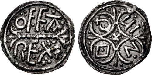 Pens króla Mercji Offy (757 - 796 r.) oparty na pensie karolińskim z przed reformy monetarnej Karola Wielkiego. Wybita w Londynie pod koniec 8 w. Od frontu 
